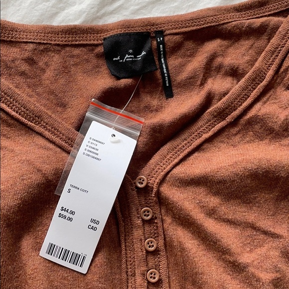 🆕 Out From Under dolman top - Picture 5 of 5